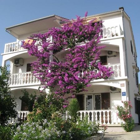 Apartments By The Sea Barbat, Rab - 17620 Barbat na Rabu Zewnętrze zdjęcie