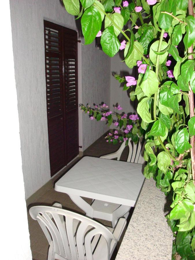 Apartments By The Sea Barbat, Rab - 17620 Barbat na Rabu Zewnętrze zdjęcie