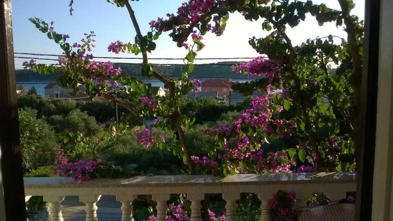 Apartments By The Sea Barbat, Rab - 17620 Barbat na Rabu Zewnętrze zdjęcie